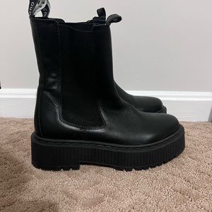 Musse & Cloud Leather Jay Chelsea boot NWOT